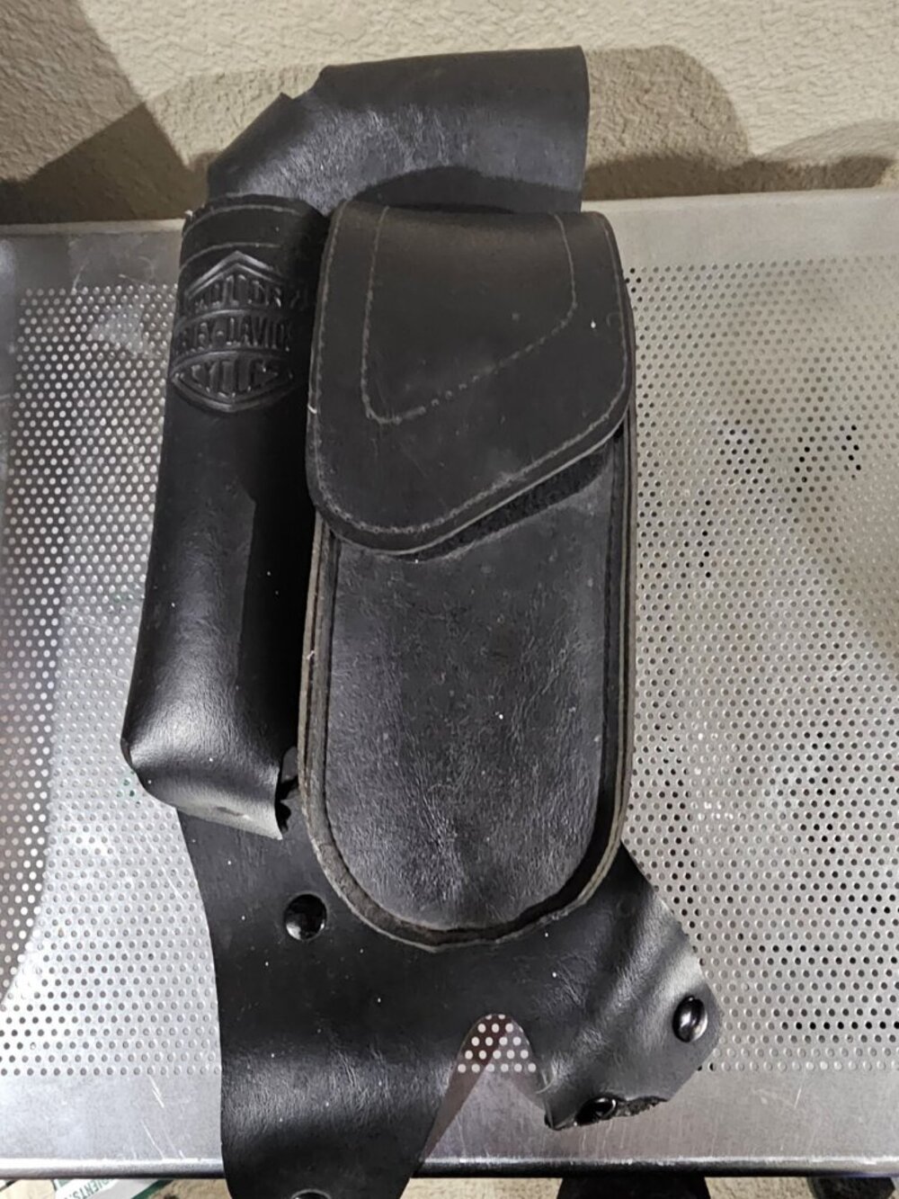 Harley-Davidson Motorcycle Saddle Bag Embossed Logo Authentic Leather Black